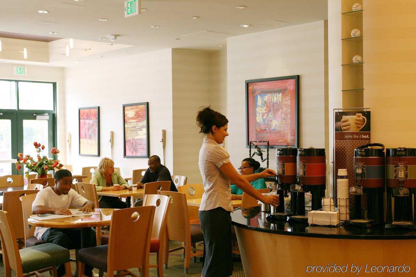 Hampton Inn Baltimore-Downtown-Convention Center Restaurant photo